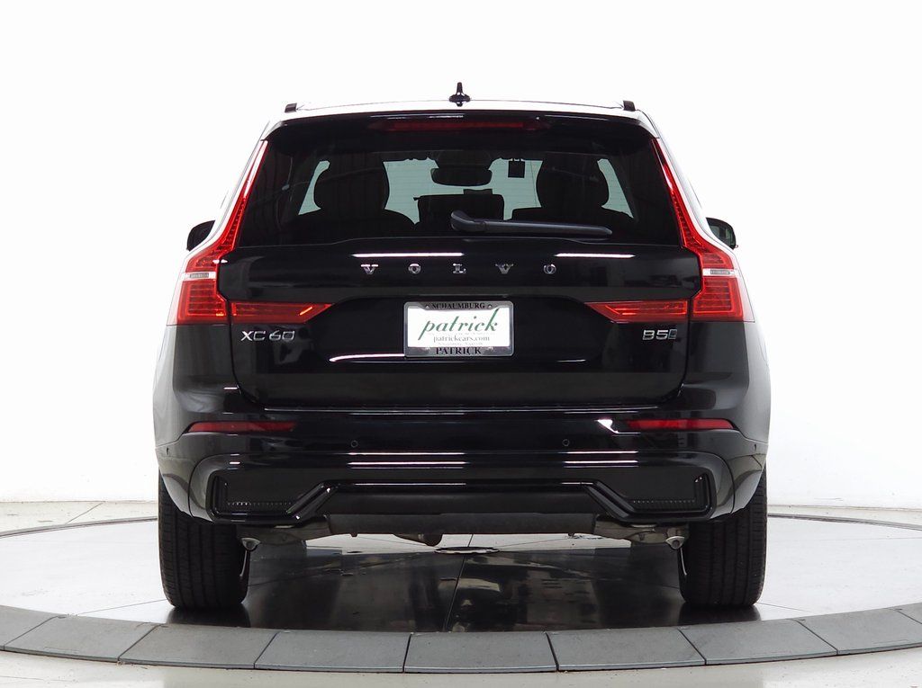 2025 Volvo XC60 Plus - Photo 7
