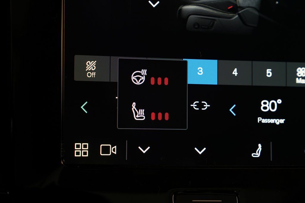 2025 Volvo XC40 Ultra - Photo 22