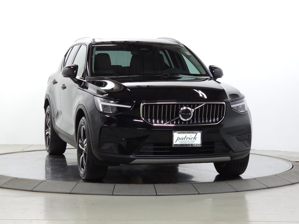 Certified 2025 Volvo XC40 B5 Core Bright Theme SUV