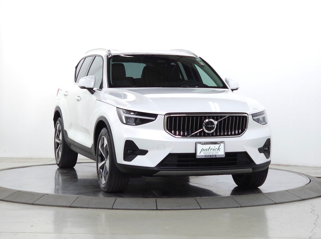 2023 Volvo XC40 B4 Plus Bright's photo