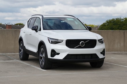 2026 Volvo XC40 B5 Plus AWD SUV