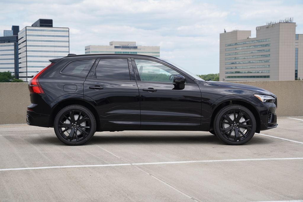 New 2026 Volvo XC60 plug-in hybrid T8 Ultra Black Edition SUV
