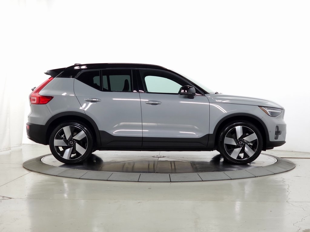 2024 Volvo XC40 Recharge Pure Electric Twin Ultimate 13