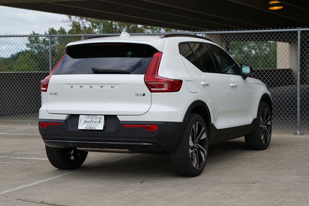 New 2026 Volvo XC40 B5 Ultra SUV
