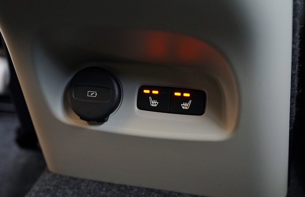 2026 Volvo XC40 Ultra - Photo 25