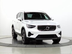 2025 Volvo XC40 B5 Core Bright Theme SUV for Sale in Schaumburg, IL at Patrick Volvo Cars