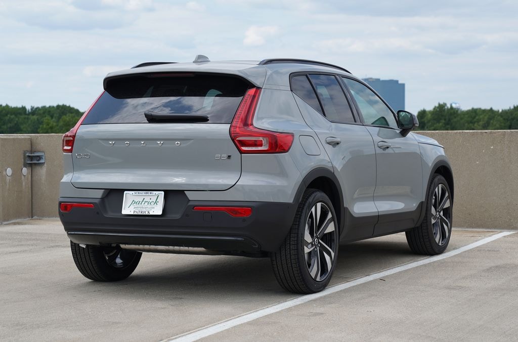 New 2026 Volvo XC40 B5 Plus SUV