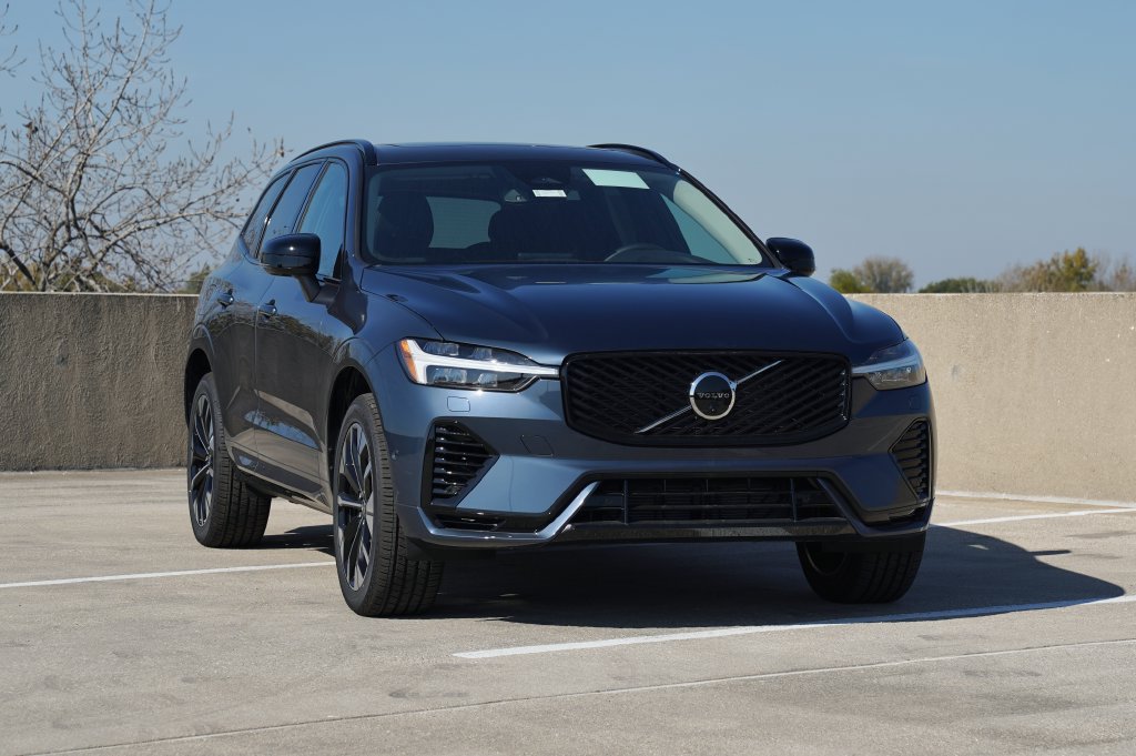 2027 Volvo XC60 Plus AWD SUV