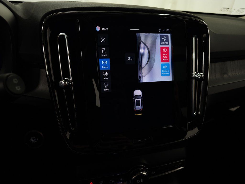 2026 Volvo XC40 Ultra - Photo 25