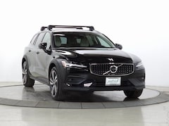 2026 Volvo V60 Cross Country B5 Plus Wagon