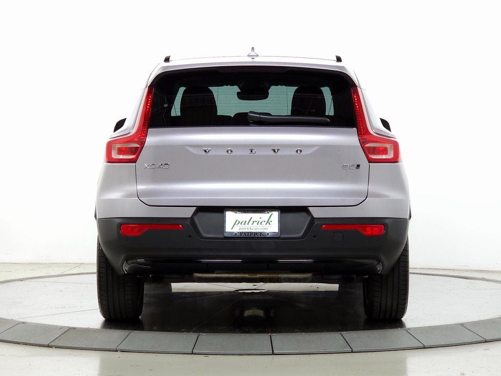 2026 Volvo XC40 Plus - Photo 7