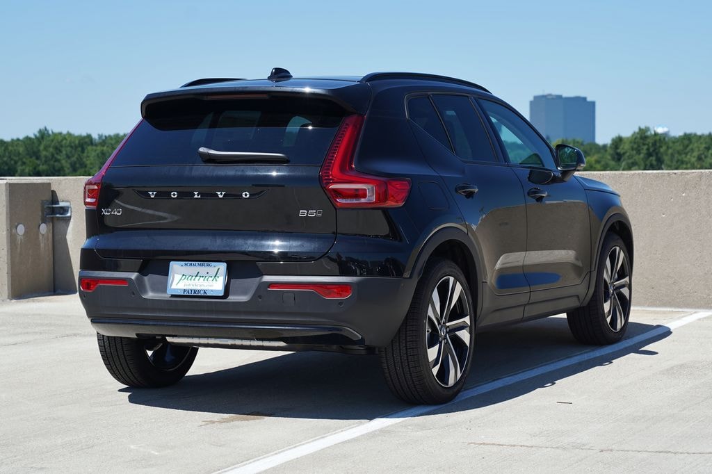 New 2026 Volvo XC40 B5 Plus SUV