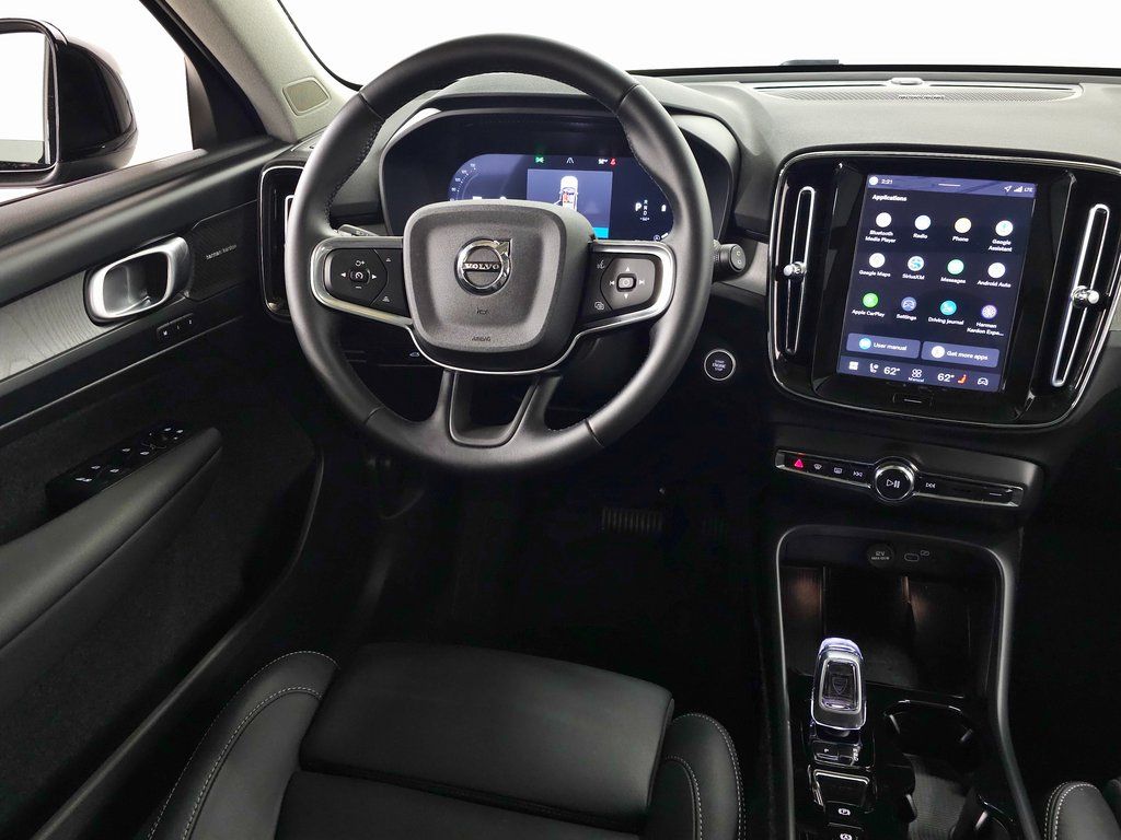 2026 Volvo XC40 Ultra - Photo 15