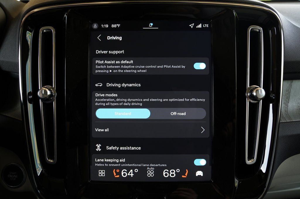 2026 Volvo XC40 Ultra - Photo 16
