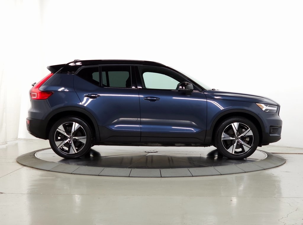 2022 Volvo XC40 Recharge Twin Pure Electric Plus 10