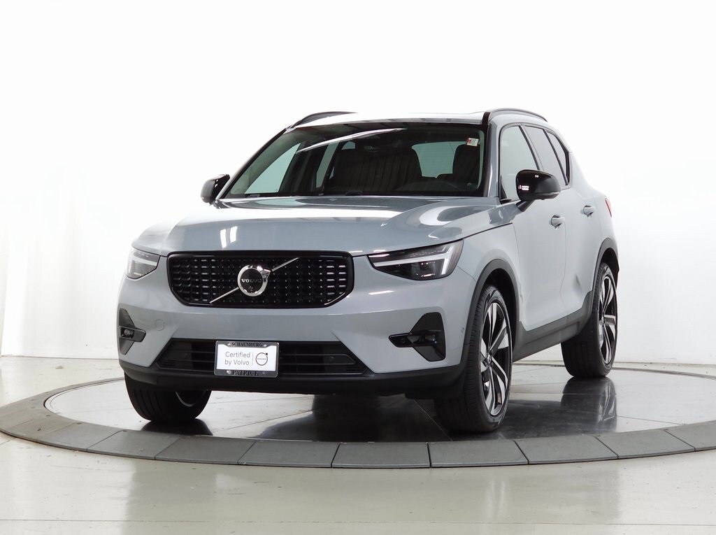 2024 Volvo XC40 Plus photo 4