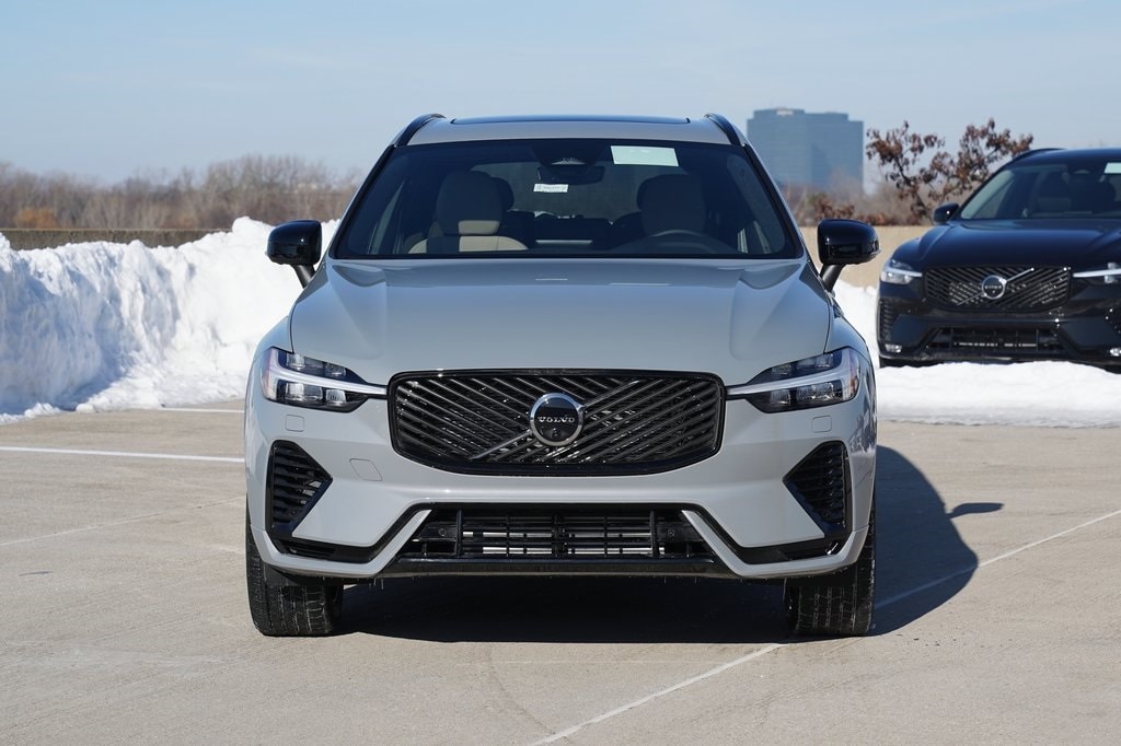 New 2026 Volvo XC60 plug-in hybrid T8 Plus SUV