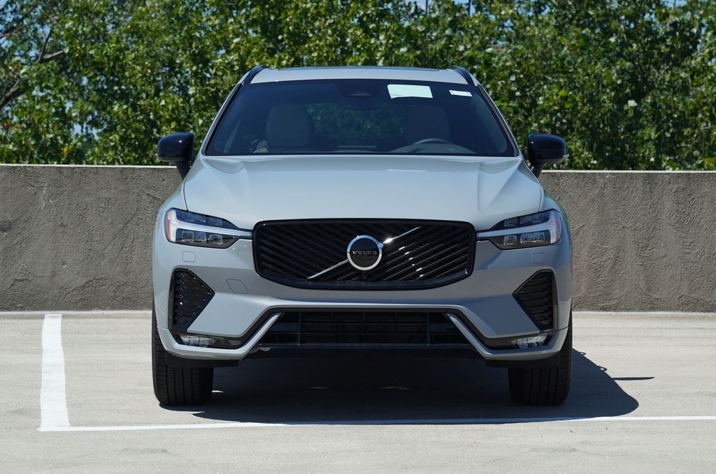 New 2026 Volvo XC60 B5 Core SUV