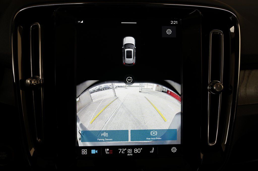 2025 Volvo XC40 Ultra - Photo 18