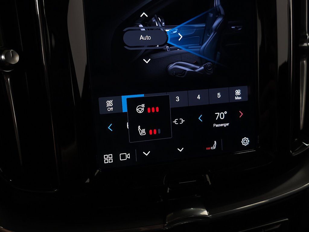 2025 Volvo XC60 Core - Photo 23