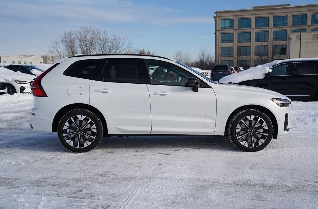 New 2026 Volvo XC60 plug-in hybrid T8 Plus SUV