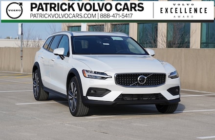 2026 Volvo V60 Cross Country B5 Plus AWD Wagon