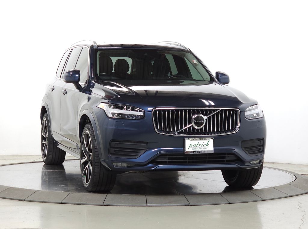 2021 Volvo XC90 Momentum
