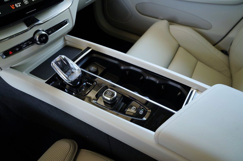 2026 Volvo XC60 Ultra - Photo 26