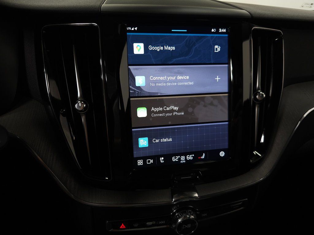 2025 Volvo XC60 Plus - Photo 19