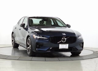 2023 Volvo S60 B5 FWD Core Dark Sedan