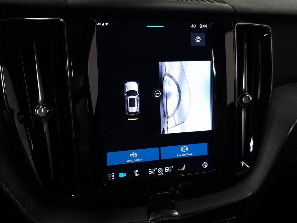 2025 Volvo XC60 Plus - Photo 25