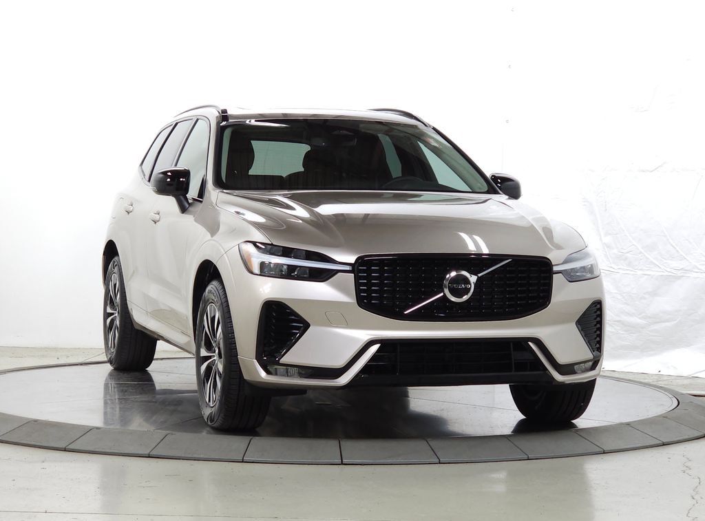2025 Volvo XC60 B5 Core Dark AWD's photo