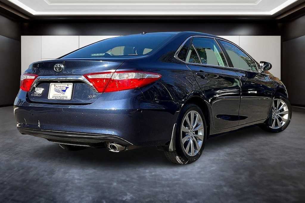 Used 2016 Toyota Camry XLE Sedan