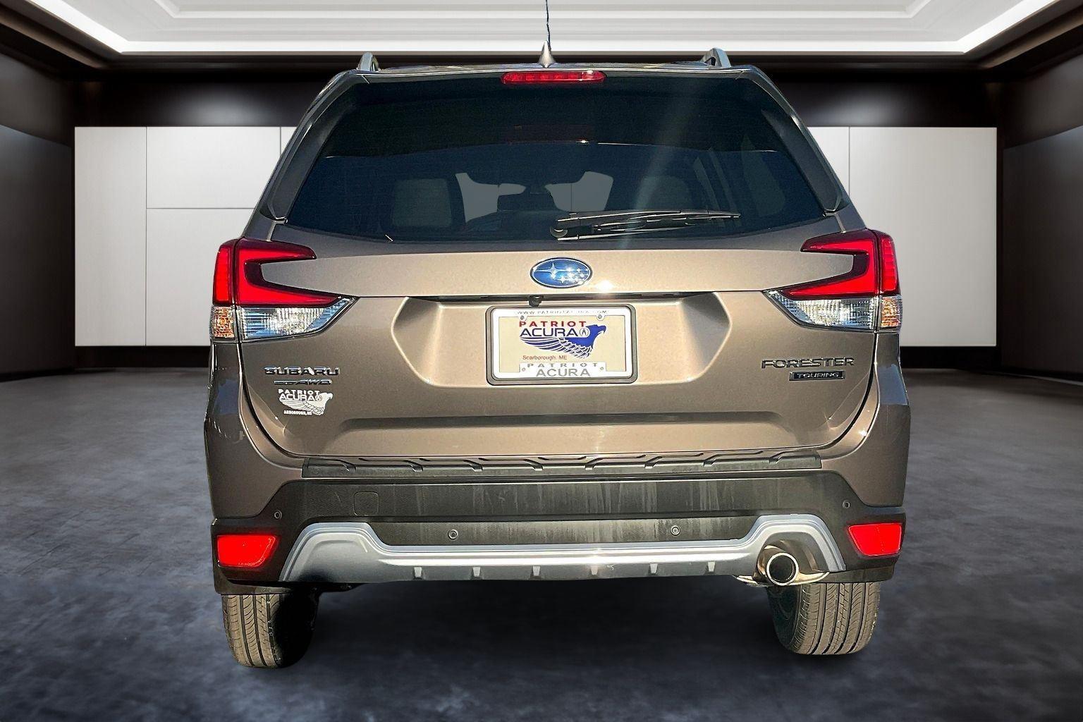 2022 Subaru Forester Touring photo 3