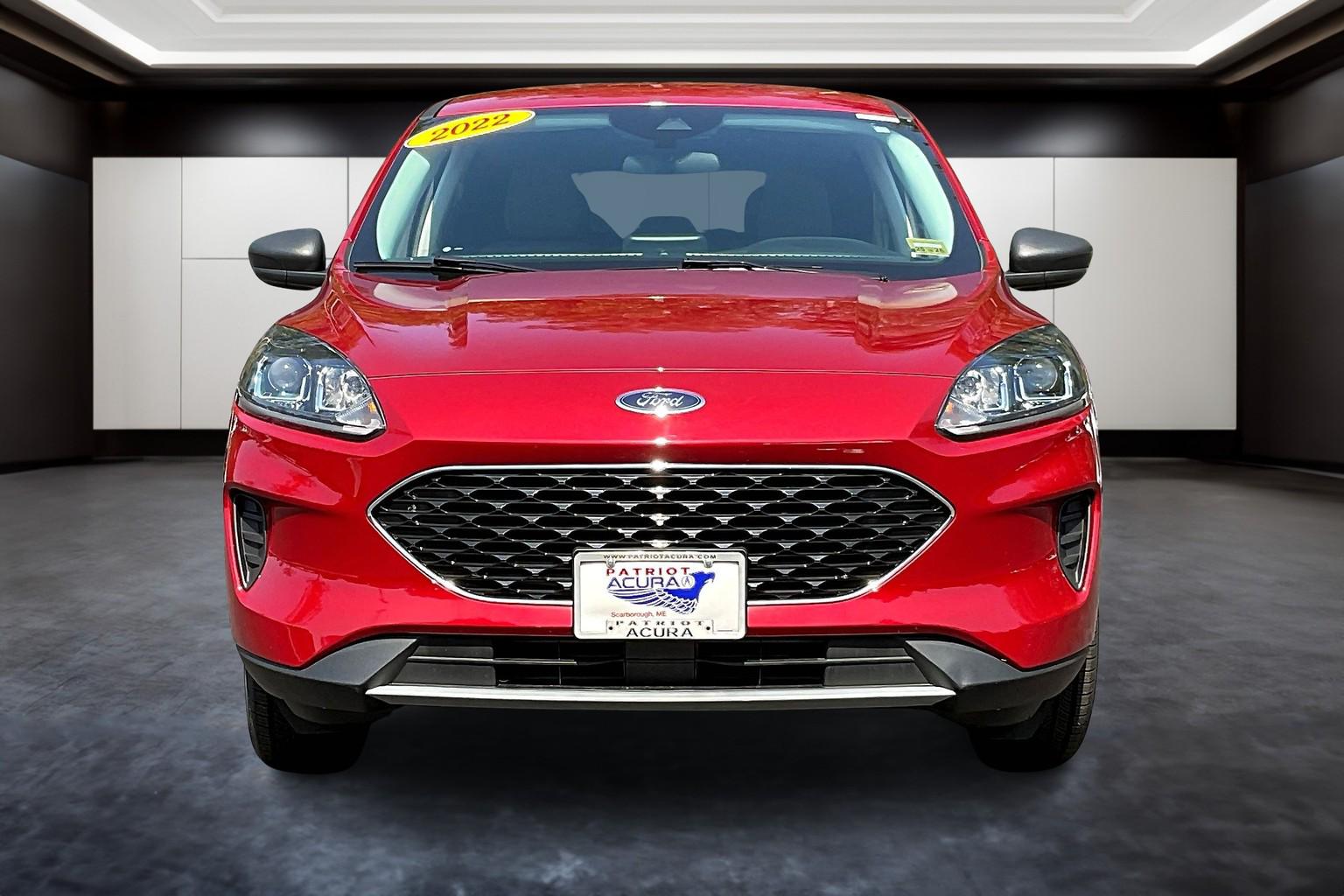 2022 Ford Escape SE photo 3