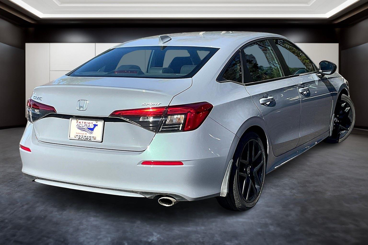 2022 Honda Civic Sport photo 2