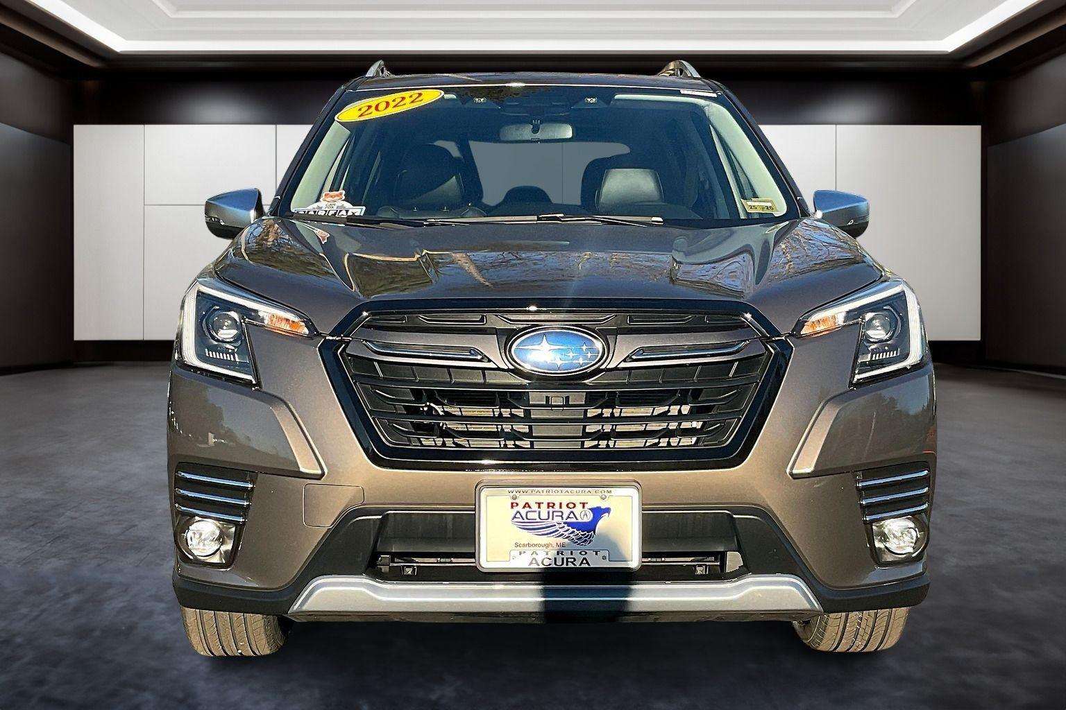 2022 Subaru Forester Touring photo 2