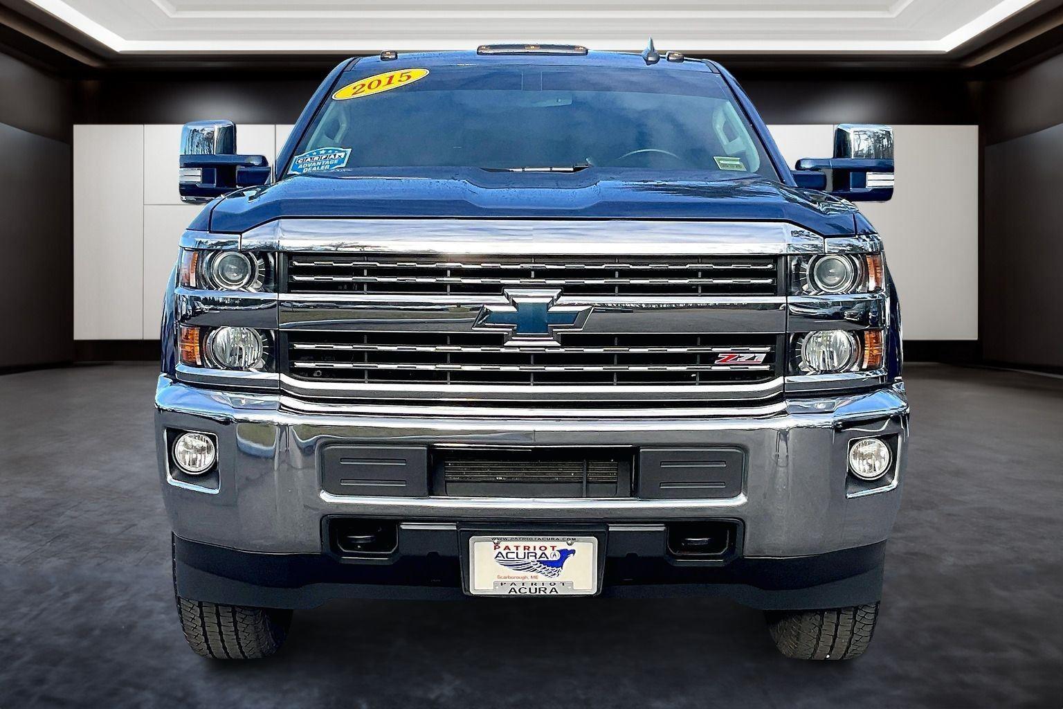 2015 Chevrolet Silverado 2500HD LTZ photo 3