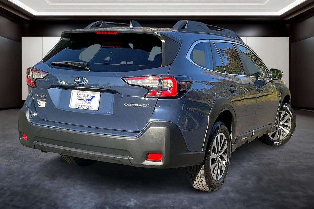Used 2023 Subaru Outback Premium SUV