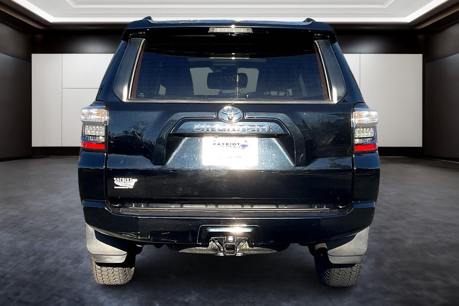 2020 Toyota 4Runner SR5 Premium photo 3