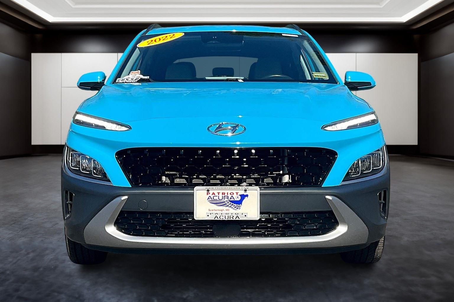 2022 Hyundai Kona Limited photo 3