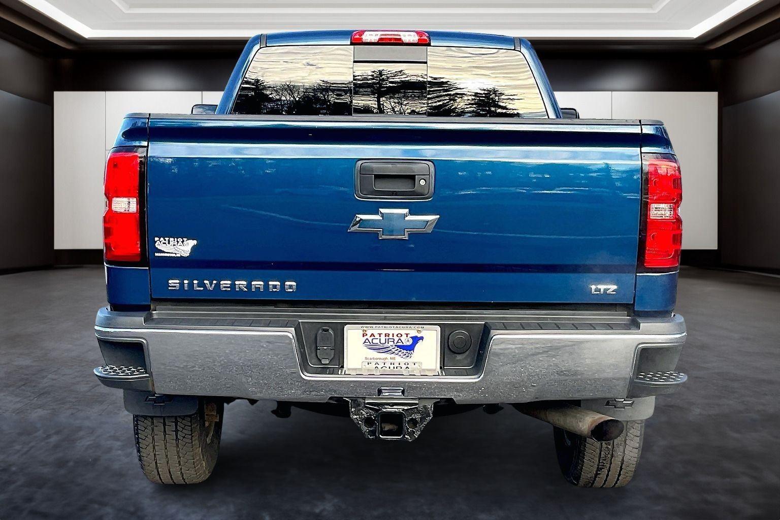 2015 Chevrolet Silverado 2500HD LTZ photo 4