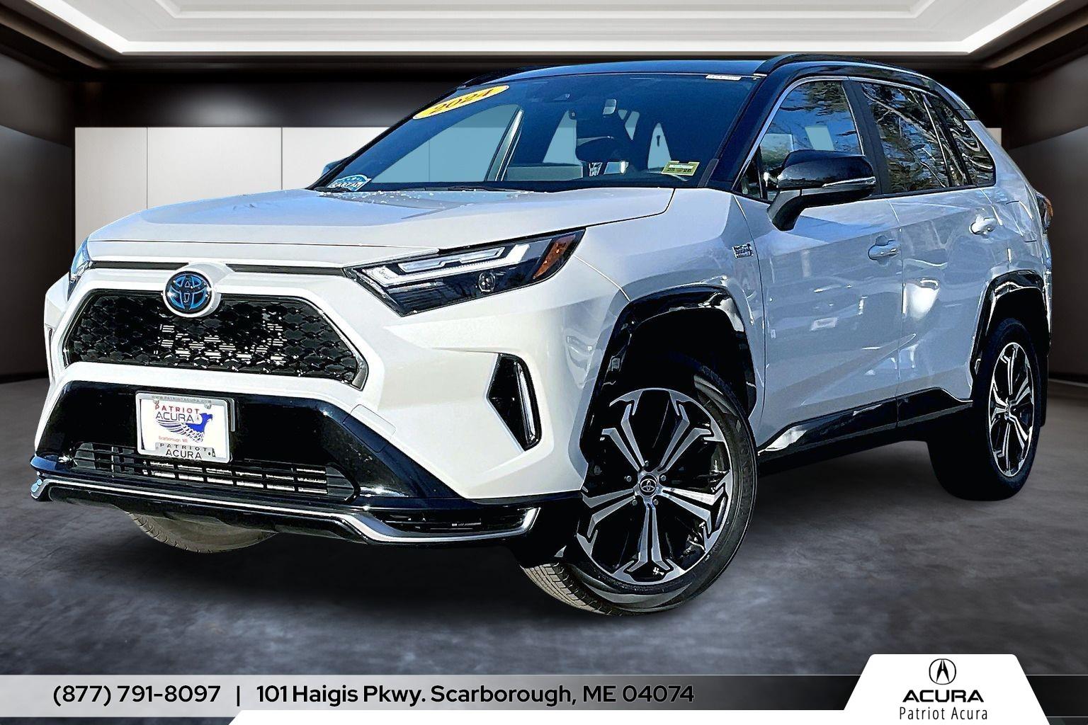 2024 Toyota RAV4 XSE's photo