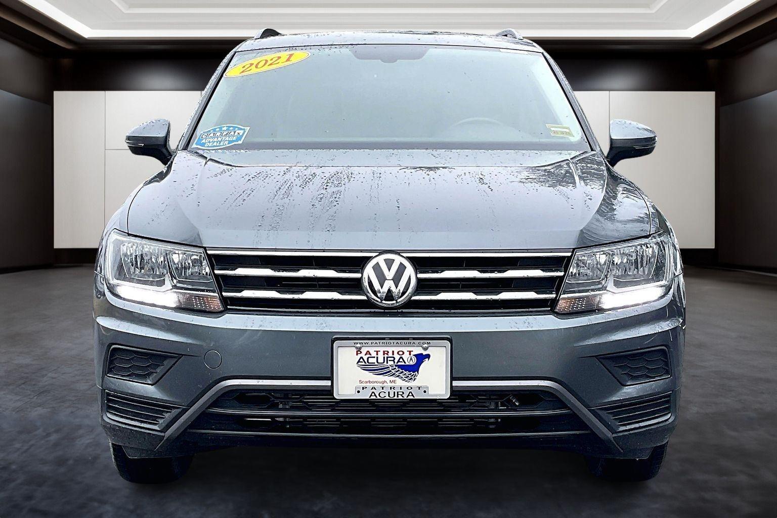 2021 Volkswagen Tiguan SE photo 2