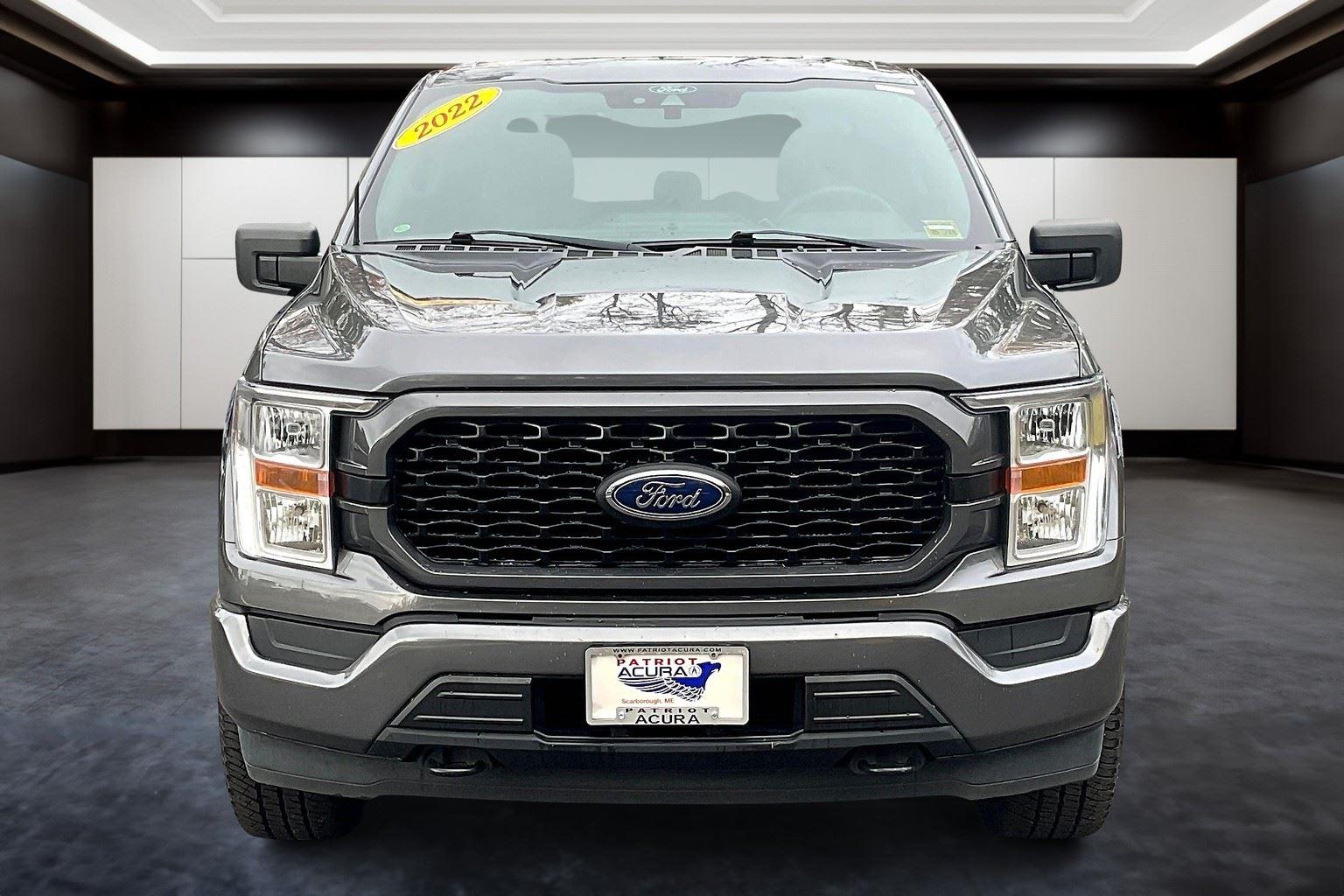 2022 Ford F-150 XL photo 3