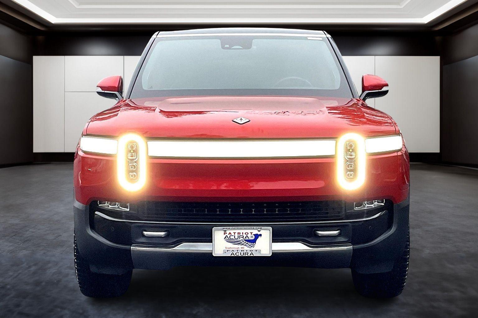 2023 Rivian R1S Adventure photo 2