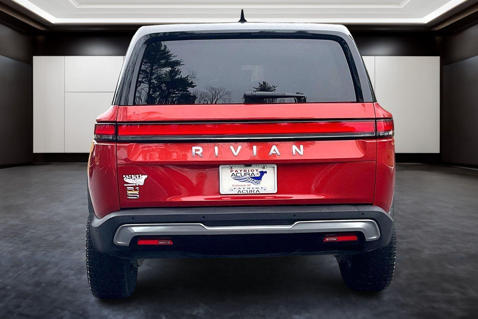 2023 Rivian R1S Adventure photo 3