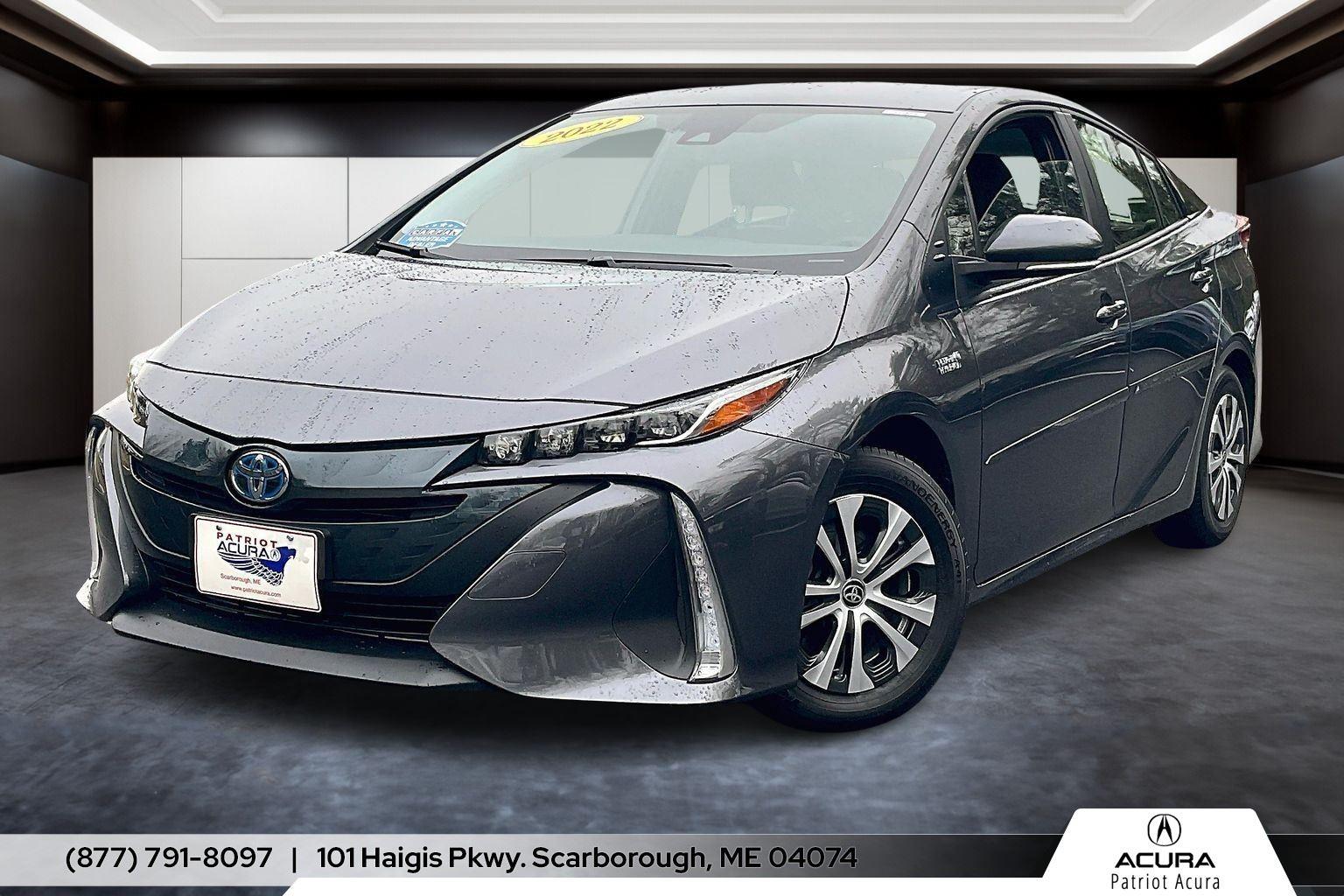 2022 Toyota Prius Prime XLE's photo