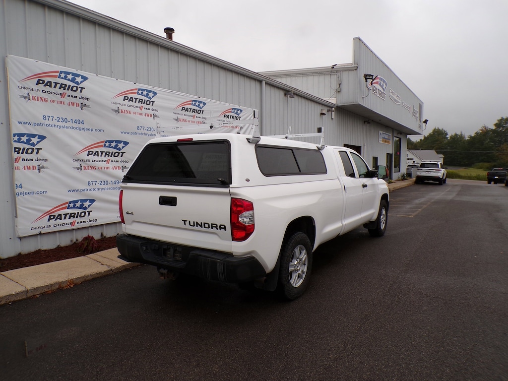 2014 Toyota Tundra SR5 Double Cab photo 2