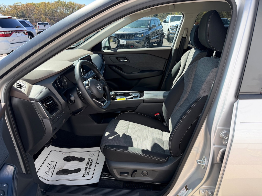 Certified 2022 Nissan Rogue SV AWD SV